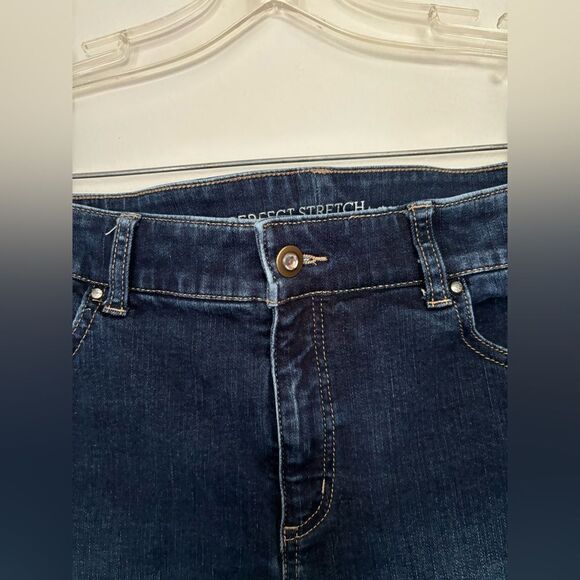 Chico’s Perfect Stretch denim capris size 0.5 65% cotton - Picture 5 of 8